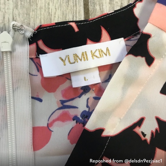 🔵Yumi Kim floral romper Size L - Picture 4 of 4